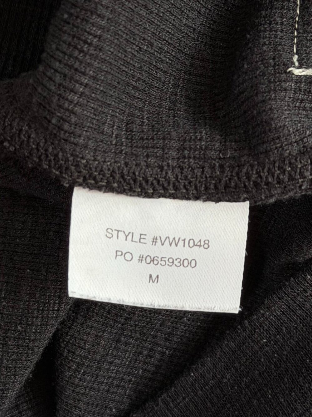 Vuori Womens Shirt Long-Sleeve Sunrise Crew - Medium - Black - Picture 4 of 4